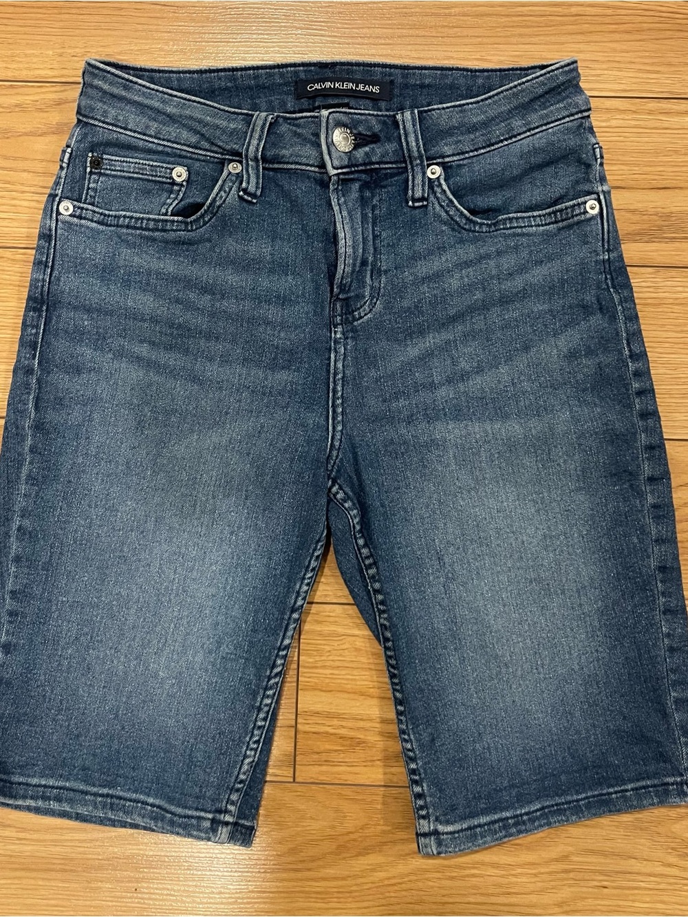 Calvin Klein Jeans women blue denim shorts size 4